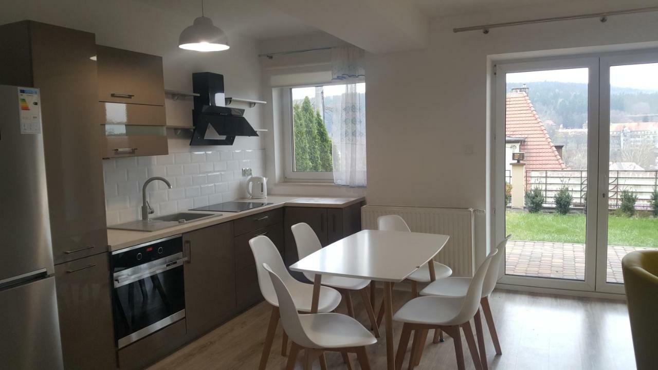 Apartament Z Widokiem-Blizej Zdroju 폴라니카-즈루이 외부 사진